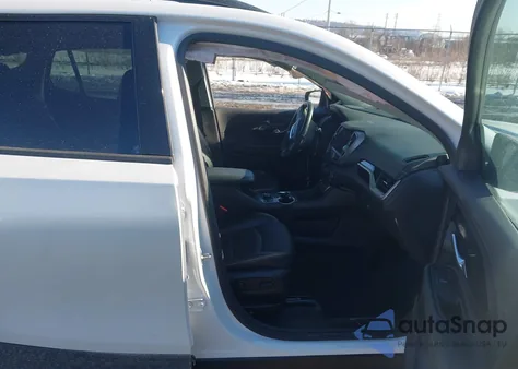 2024 GMC Terrain Awd At4 z USA, uszkodzony, nr VIN 3GKALYEG5RL240603